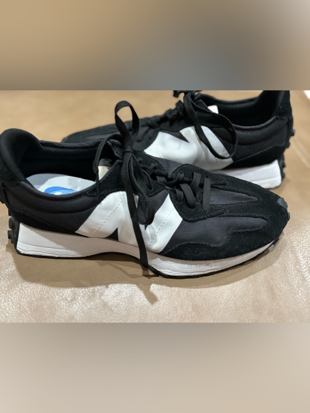 New Balance Black and White Retro Runner Shoes - Picture 5 of 7